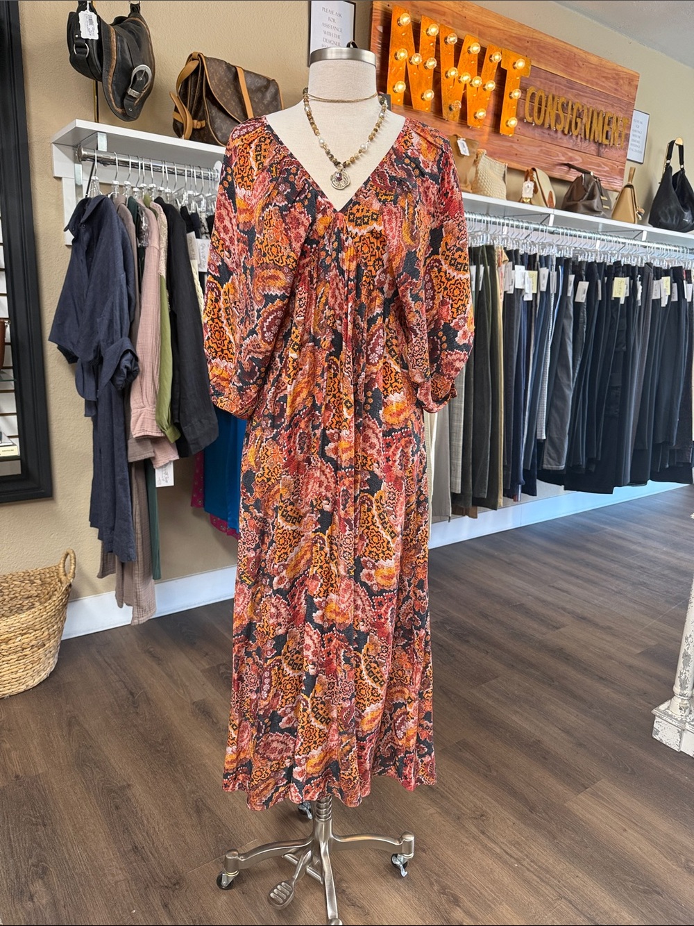 CHUFY Forever Patagonia Silk V-Neck Rust Navy and Orange Print Midi Dress XS/S